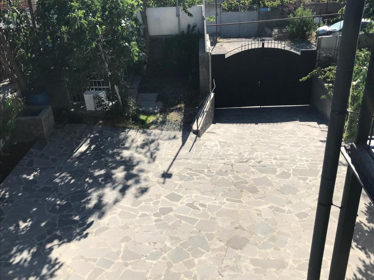 Guest House Eden Tbilisi Exteriör bild